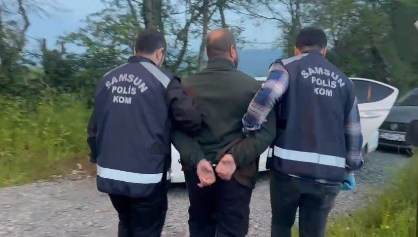 10 yıl hapis cezası ile aranan şahıs bağ evinde yakalandı Samsun’da “silahlı yağma” suçundan 10 yıl hapis cezasıyla aranan şahıs