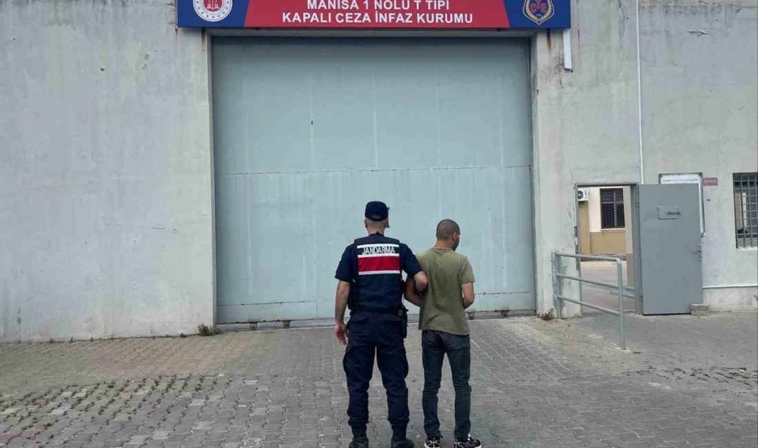 42 suçtan aranan zanlı JASAT tarafından yakalandı Manisa’nın Yunusemre ilçesinde, hakkında hırsızlık suçundan kesinleşmiş 20 yıl 6