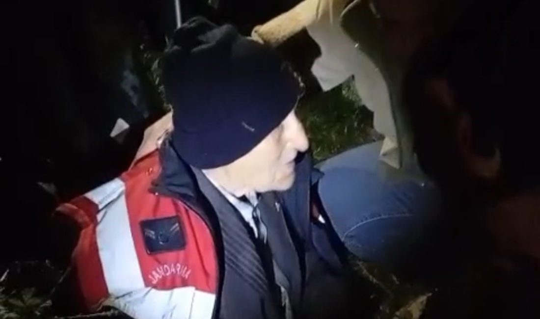 92 yaşındaki kayıp adam, 15 saat sonra ormanda bulundu Bolu’nun Mengen ilçesinde dün sabah saatlerinden bu yana kendisinden haber