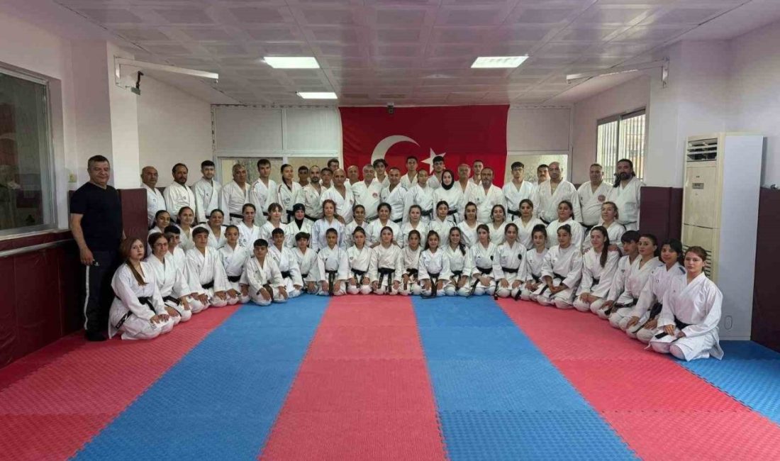 Türkiye Karate Federasyonu tarafından Adana’da düzenlenen Dan ve Antrenör Gelişim