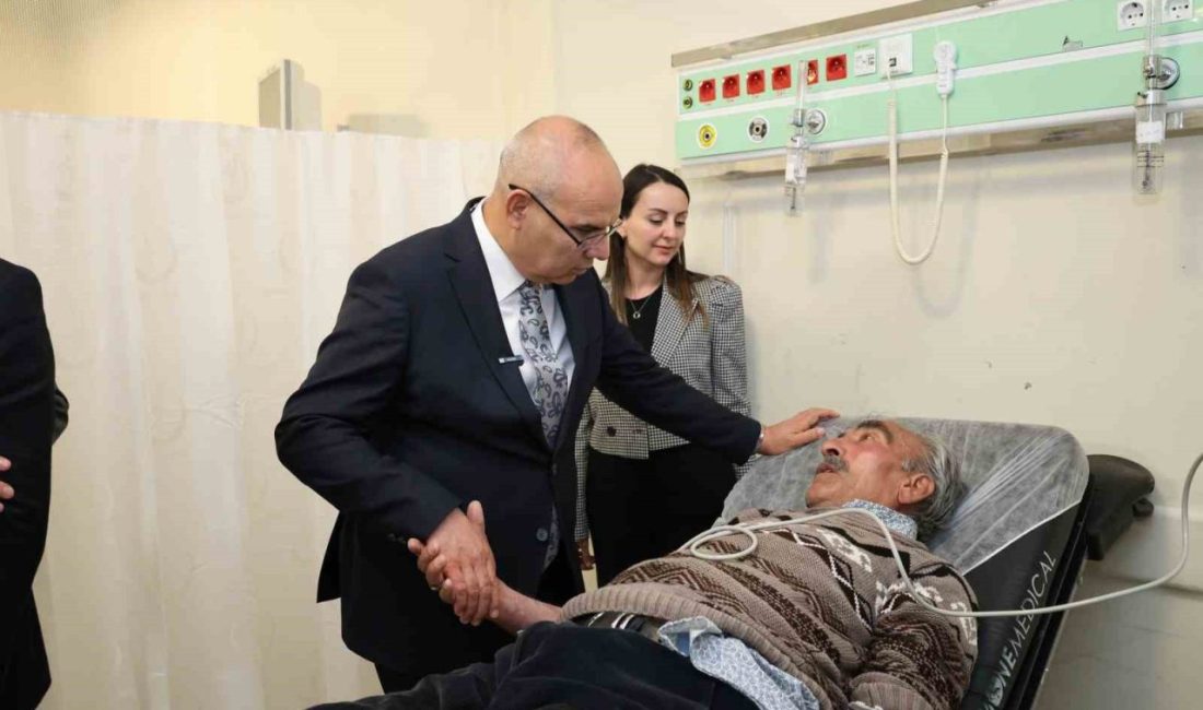 Ağrı Eğitim ve Araştırma Hastanesi’nde sunulan sağlık hizmetleri yerinde incelendi Ağrı Valisi Mustafa Koç, İl Sağlık Müdürü Doç. Dr. Esra