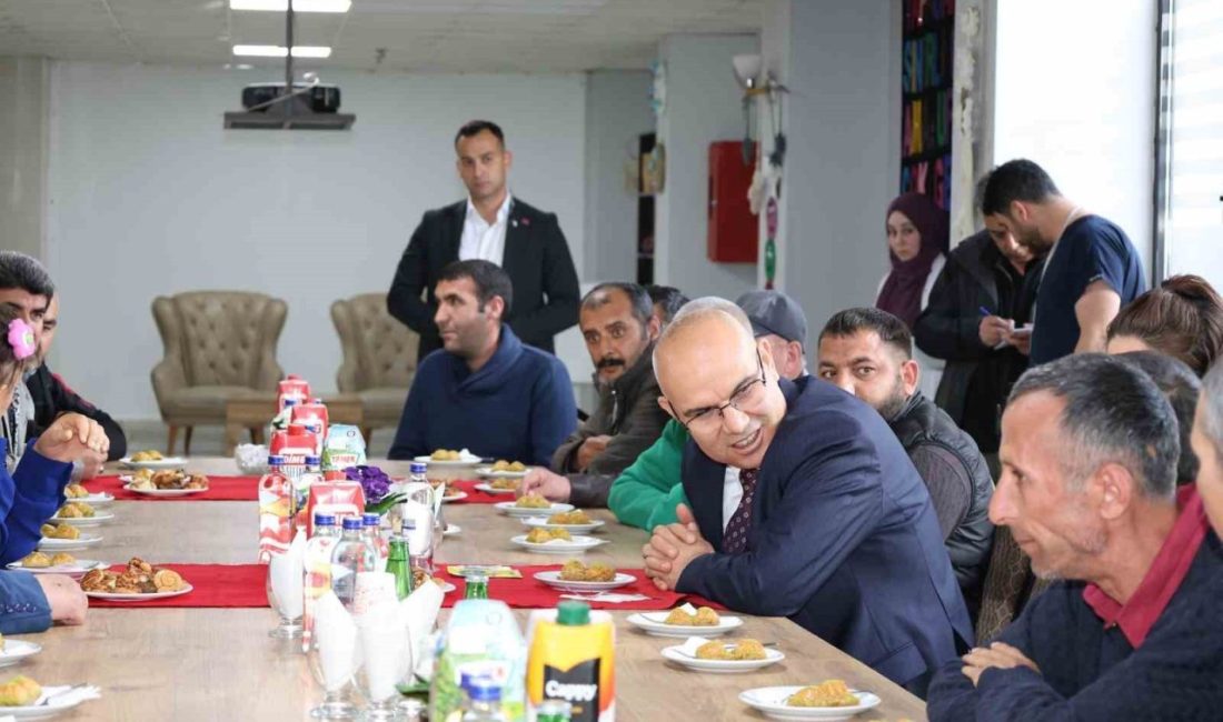 Ağrı’da Engelliler Haftası etkinlikleri düzenlendi Ağrı Valisi Mustafa Koç, Engelliler Haftası kapsamında düzenlenen farkındalık programına