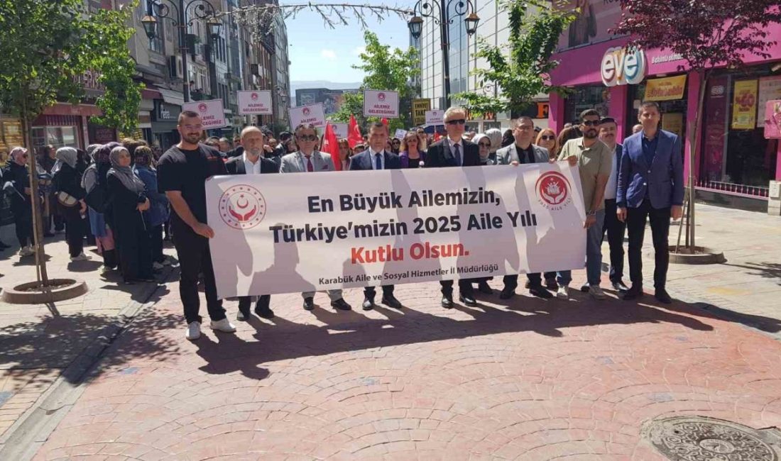 Aile Haftası kutlamaları yürüyüş ile başladı Karabük’te, Aile Haftası etkinlikleri dahilinde açılış yürüyüşü gerçekleştirildi. Kemal Güneş