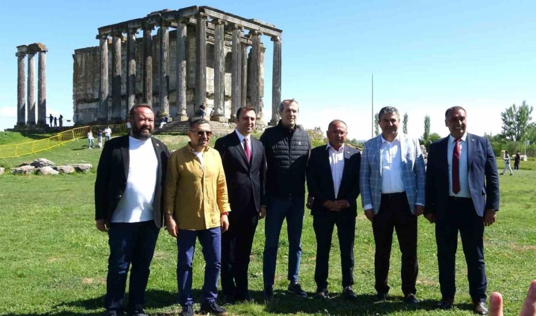 MHP Kütahya Milletvekili Ahmet Erbaş ve MHP Kocaeli Milletvekili Saffet