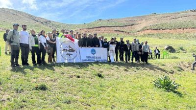 Elazığ’ın Palu ilçesinde yer alan Akdağ’da doğa yürüyüşü etkinliği gerçekleştirildi.