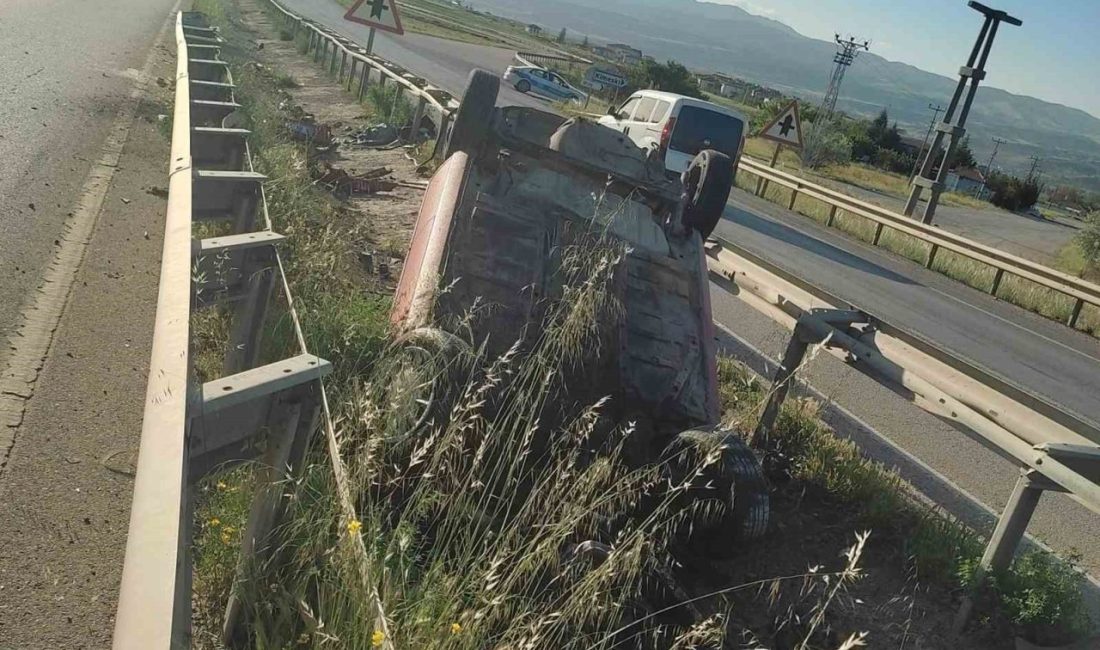 Kırıkkale’de alkollü sürücünün kullandığı otomobil, kontrolden çıkarak şarampole devrildi. Kazada