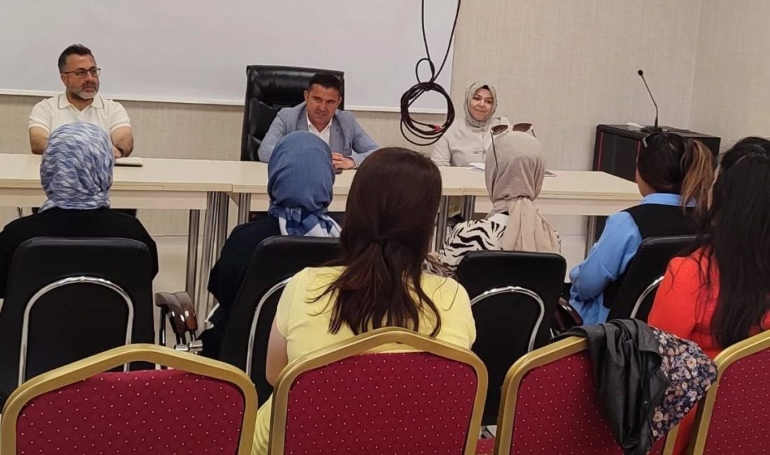 Altıntaş’ta okul öncesi kültür, sanat ve spor faaliyetleri masaya yatırıldı Altıntaş İlçe Milli Eğitim Müdürlüğü koordinesinde, “Okulöncesi Kültür, Sanat ve