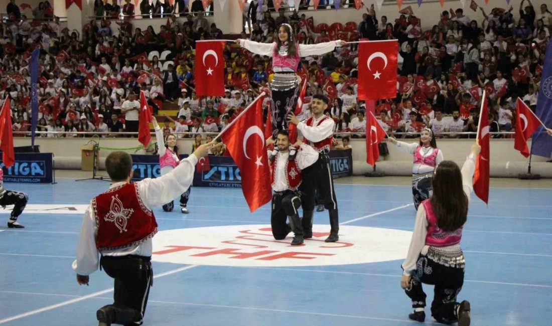 Amasya’da 19 Mayıs coşkuyla kutlandı Amasya’da, 19 Mayıs Atatürk’ü Anma, Gençlik ve Spor Bayramı coşkuyla