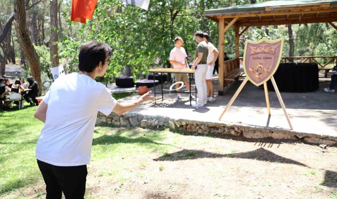 Antalya Büyükşehir Belediyesi, Gençlik Kampı ve Eğitim Merkezi’nde gençlere ev