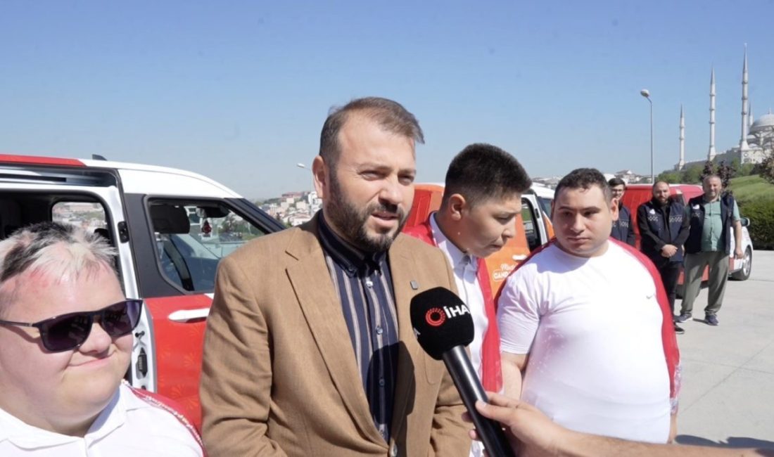 İstanbul Arnavutköy’de Engelliler Haftası’nda özel birey, temsili olarak bir günlüğüne