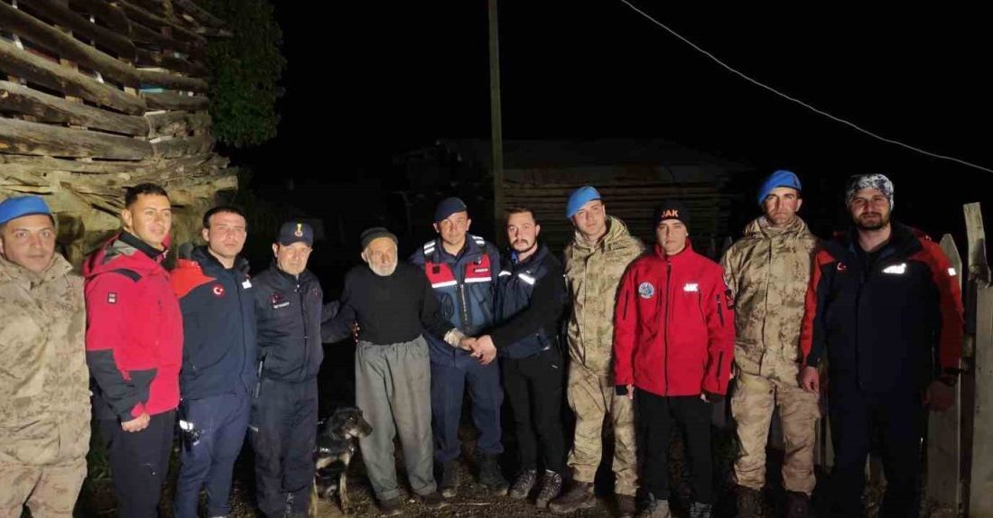 Artvin’in Yusufeli ilçesinde kaybolan 85 yaşındaki Azir Gür, ekiplerin yoğun