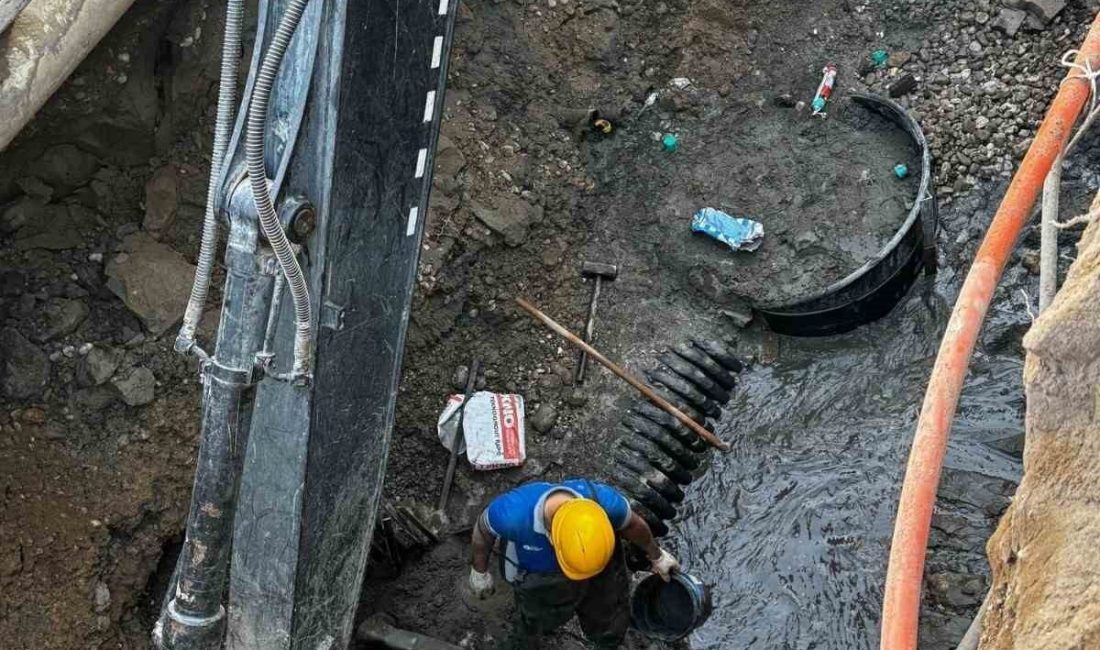 ASAT zarar gören kollektör hatlarını tamir etti Antalya Büyükşehir Belediyesi ASAT Genel Müdürlüğü, yaklaşık 10 gün önce