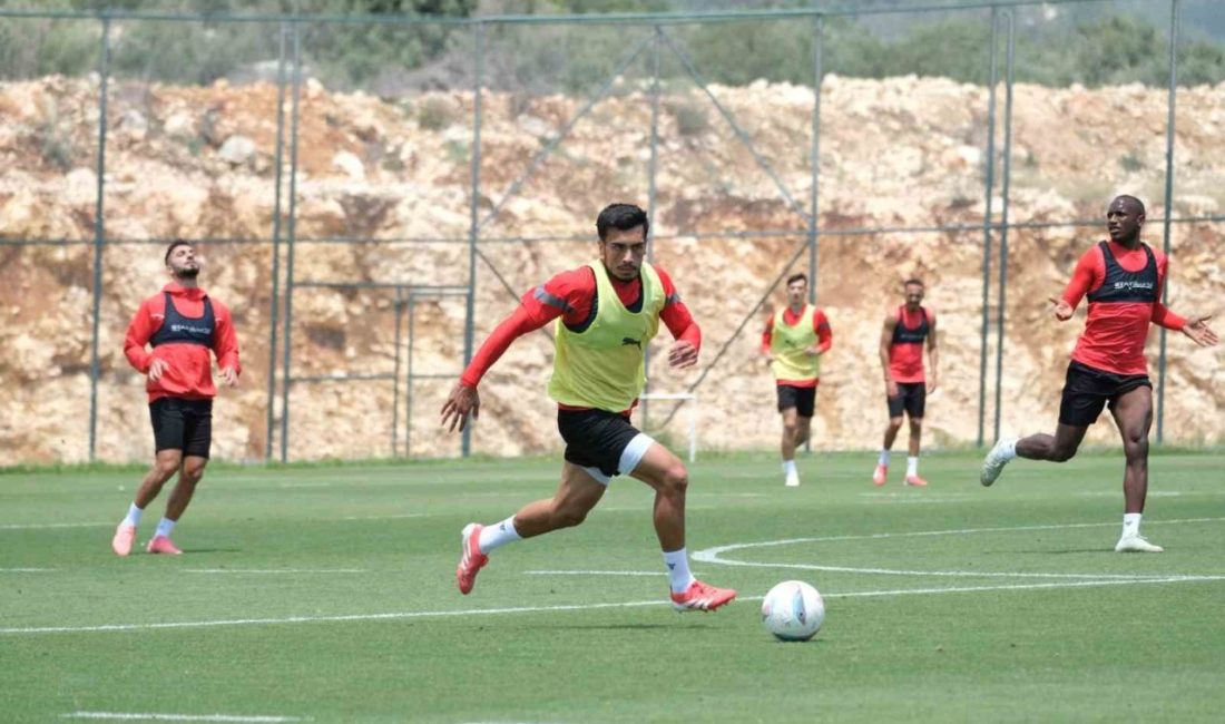 Atakaş Hatayspor, Adana Demirspor maçı hazırlıklarını sürdürdü Trendyol Süper Lig’in 36. haftasında deplasmanda Adana Demirspor ile karşılaşacak