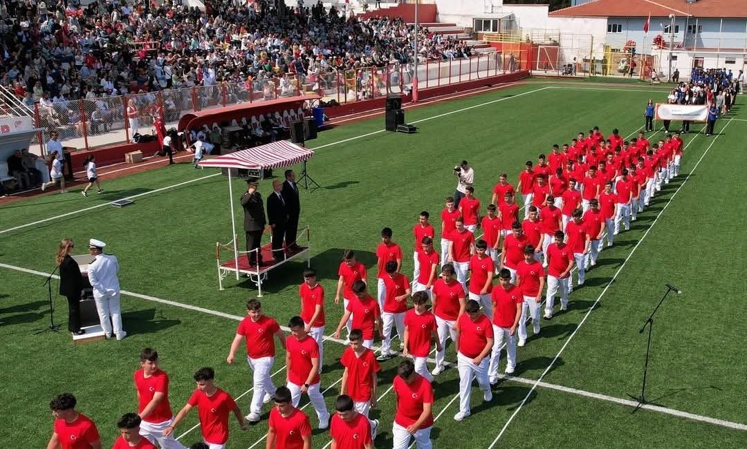 Balıkesir’in Ayvalık ilçesinde, 19 Mayıs Atatürk’ü Anma, Gençlik ve Spor