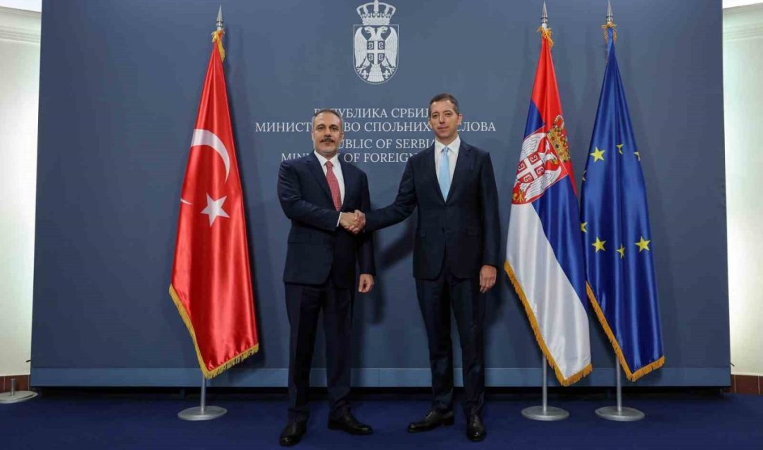 Bakan Fidan, Sırbistan Dışişleri Bakanı Duriç görüştü Dışişleri Bakanı Hakan Fidan, Belgrad temasları kapsamında Sırbistan Dışişleri Bakanı