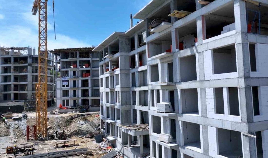 Çevre, Şehircilik ve İklim Değişikliği Bakanı Murat Kurum, ’Yarısı Bizden’