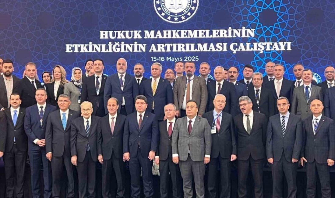 Bakan Tunç: “2020 yılından bugüne kadar e-Duruşma sistemiyle 3 milyon 289 bin e-Duruşma yapıldı” ‘Hukuk Mahkemelerinin Etkinliğinin Artırılması Çalıştayı’ törenine katılan Adalet Bakanı Tunç,