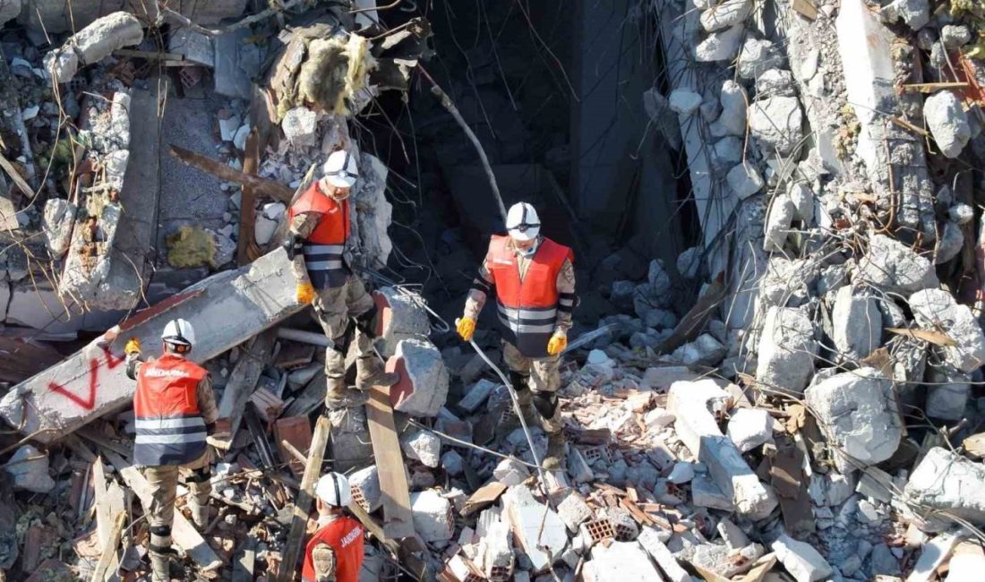 Balıkesir Valiliği Afet ve Acil Durum Müdürlüğü (AFAD) koordinasyonunda, Türkiye