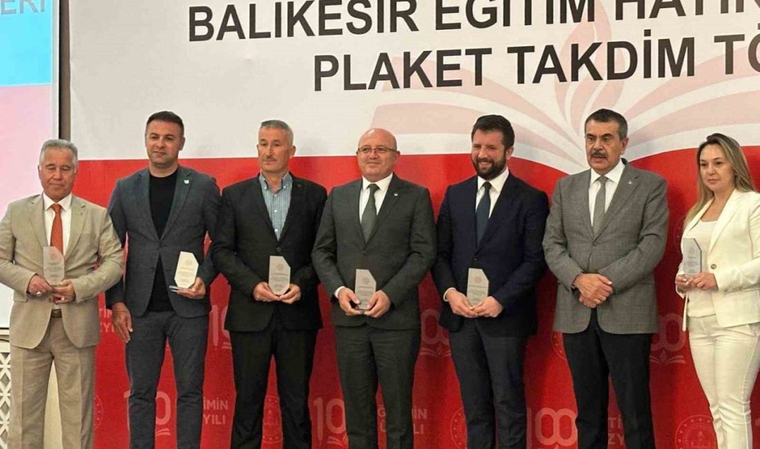Balıkesir ve ilçelerinde eğitime destek veren hayırseverler, düzenlenen özel bir