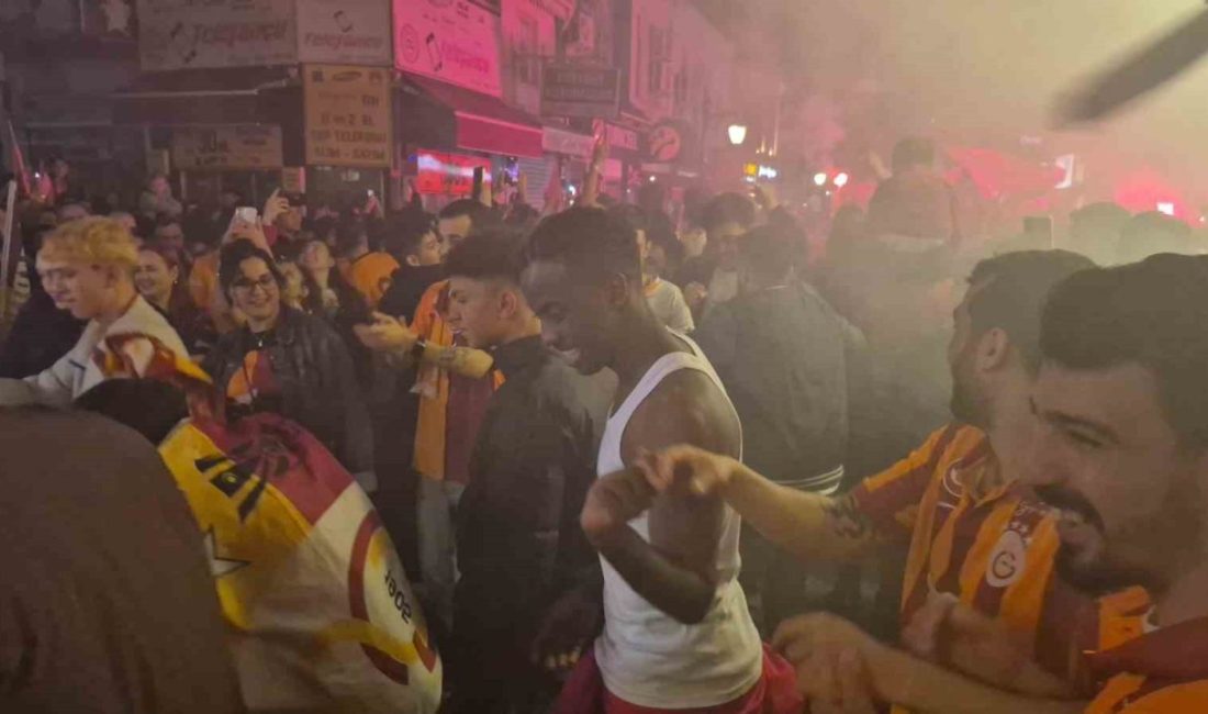 Bartın’da Galatasaray taraftarları Muslera’nın penaltı kullandığı anlarda büyük sevinç yaşadı.