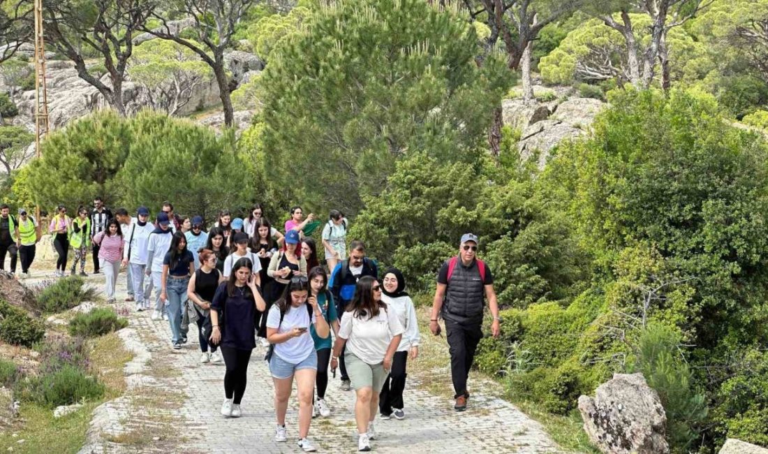 Aydın Büyükşehir Belediye Başkanı Özlem Çerçioğlu, Aydınlı gençleri 19 Mayıs