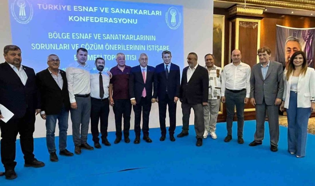 Başkan Künkcü, Ege Bölgesi Esnaf Toplantısı’nda Aydın’ı temsil etti İzmir’de düzenlenen ’Bölge Esnaf ve Sanatkarlarının Sorunları ve Çözüm Önerilerinin