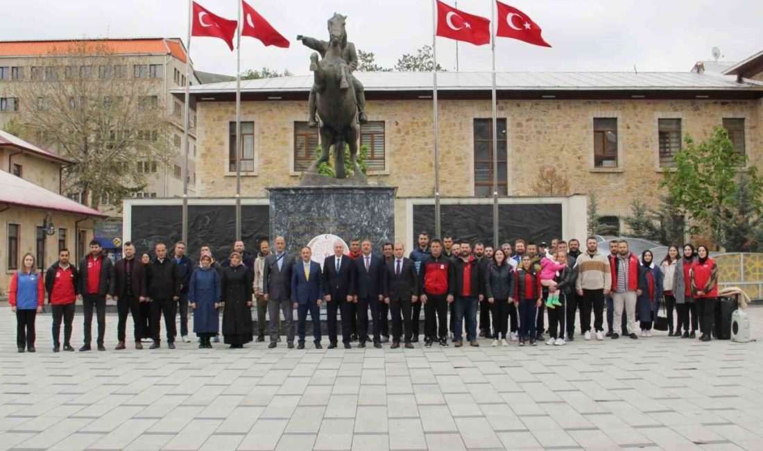 Bayburt’ta Gençlik Haftası etkinliklerinin açılışı yapıldı 19 Mayıs Atatürk’ü Anma, Gençlik ve Spor Bayramı kapsamında hazırlanan