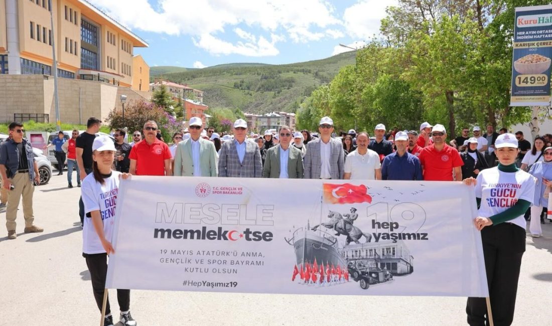 Bayburt’ta ‘Gençlik Yürüyüşü’ düzenlendi Bayburt’ta Gençlik Haftası kapsamında ‘Gençlik Yürüyüşü’ organize edildi. Gençlik ve