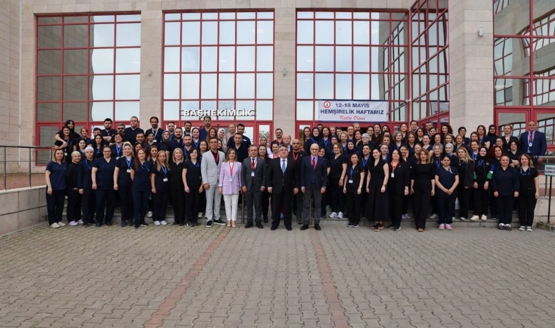 BEUN Hastanesinde Hemşirelik Haftası’nın önemine dikkat çekildi Zonguldak Bülent Ecevit Üniversitesi (BEUN) Hastanesinde, 12-18 Mayıs Hemşirelik Haftası
