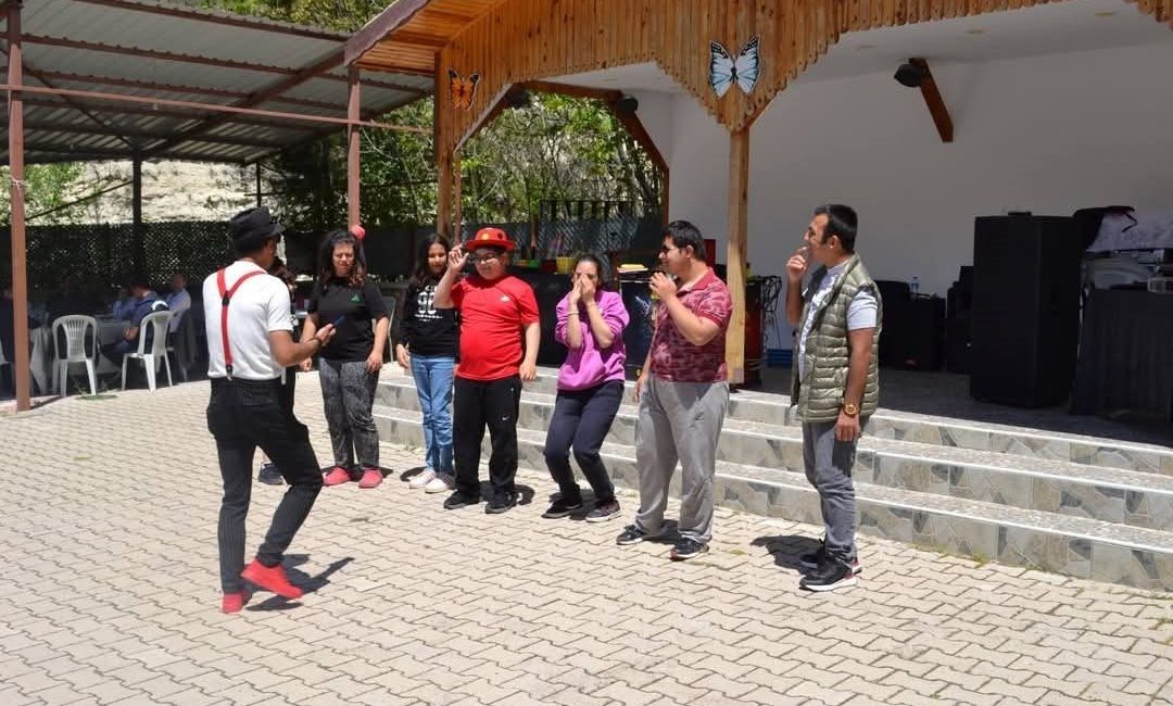Beypazarı’nda Engelliler Haftası sergisi Ankara’nın Beypazarı ilçesinde İlçe Milli Eğitim Müdürlüğü tarafından 10-16 Mayıs