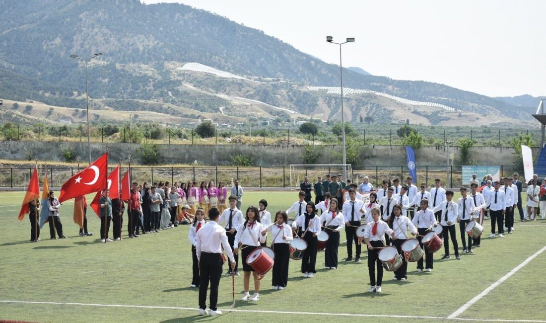 Aydın’ın Buharkent ilçesinde 19 Mayıs Atatürk’ü Anma, Gençlik ve Spor