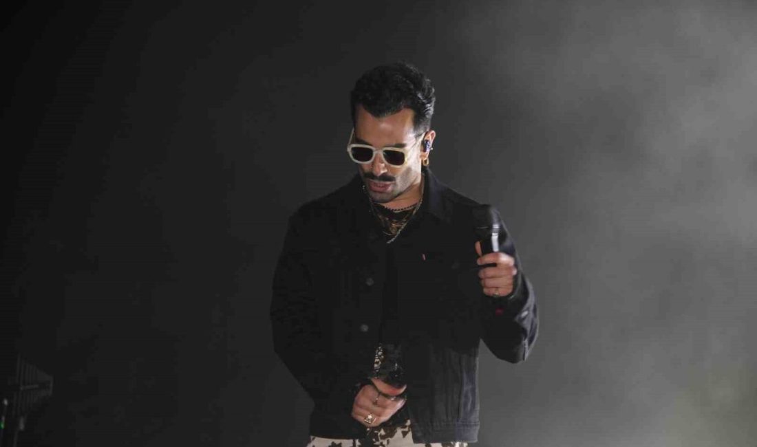 ÇAKÜ’de Gökhan Türkmen rüzgarı esti Çankırı Karatekin Üniversitesi’nde düzenlenen festivalde öğrenciler, Gökhan Türkmen konseriyle doyasıya