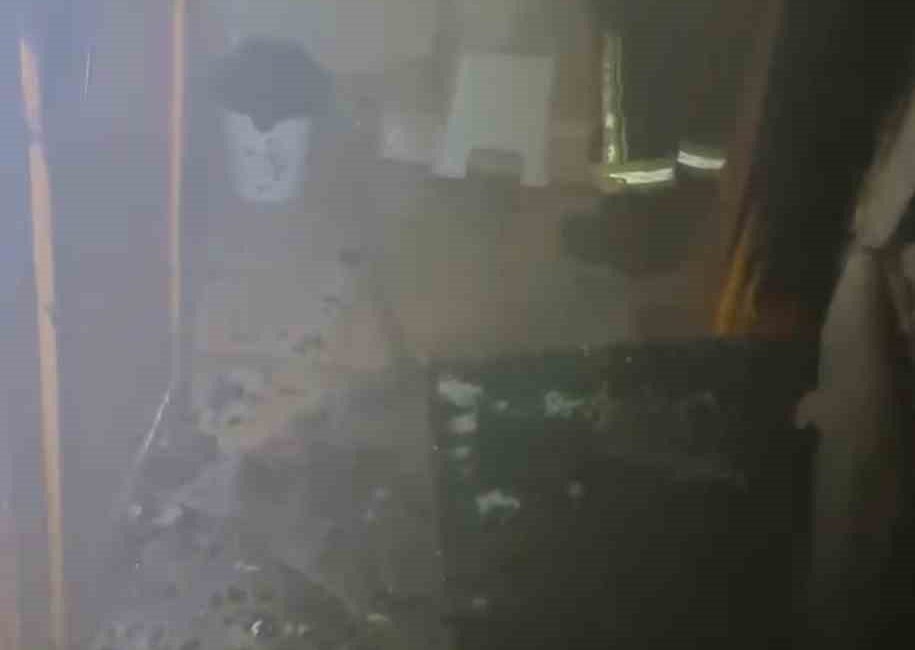 Mersin’in Tarsus ilçesinde çamaşır makinesinden kaynaklı çıkan yangın maddi hasara