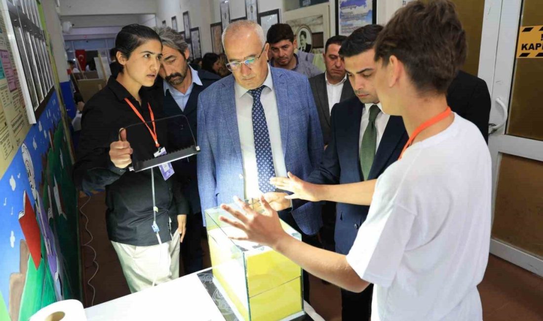 Çameli Anadolu Lisesi tarafından düzenlenen 2025 Bilim Fuarında sergilenen öğrenci