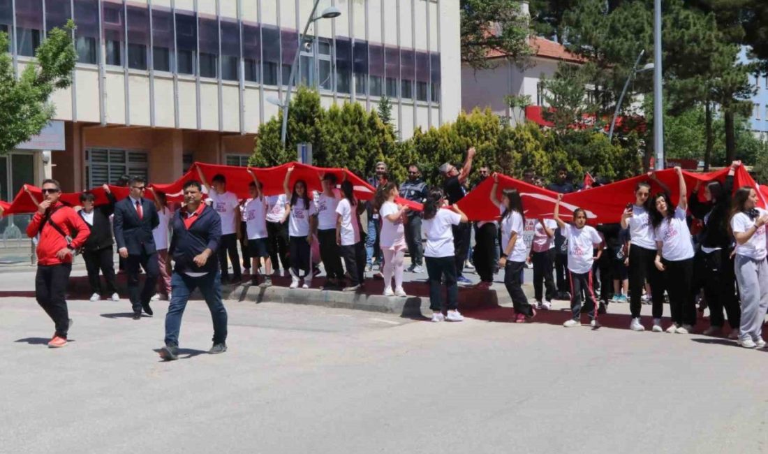 Çankırı’da gençler 19 Mayıs için yürüdü Çankırı’da 19 Mayıs Atatürk’ü Anma, Gençlik ve Spor Bayramı çerçevesinde