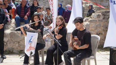 DENİZLİ (İHA) – Denizli’nin Çardak ilçesinde düzenlenen Bilim, Kültür ve