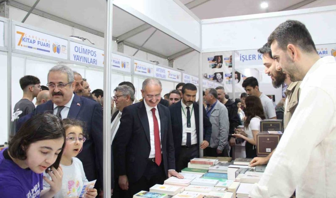 Samsun’un Çarşamba ilçesinde 7’ncisi düzenlenen “Çarşamba Kitap Fuarı” düzenlenen törenle