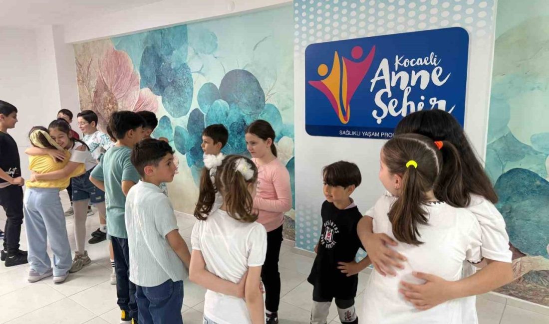Kocaeli’de “Anne Şehir ile Adım Adım Hayat” projesiyle çocuklar, temel