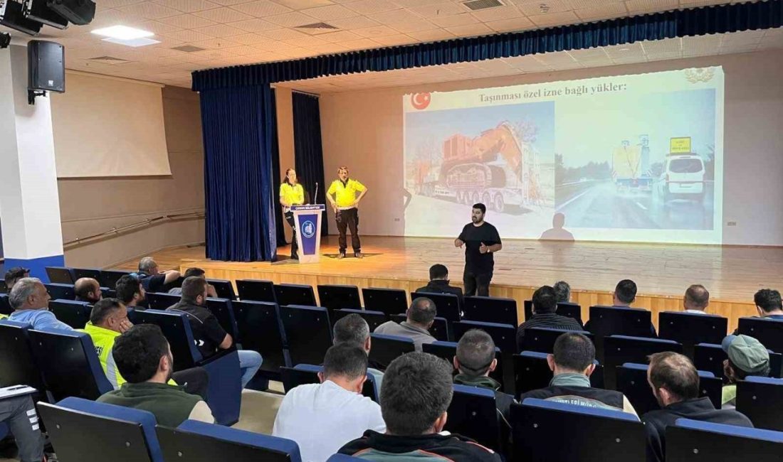 Çorum Belediye personeline yol güvenliği eğitimi Çorum’da belediye personeline yol güvenliği önlemleriyle ilgili eğitim programı düzenlendi.