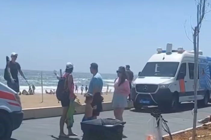 Mersin’de dalgalı denize giren bir kişi, boğularak yaşamını yitirdi. Olay,