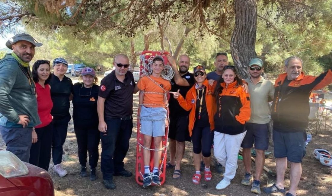 Afetlere hazırlıklı toplum hedefiyle faaliyetlerini sürdüren Mahalle Afet Gönüllüleri Acil