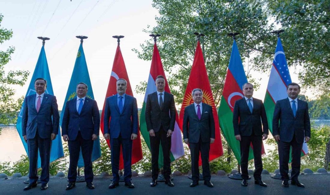 Dışişleri Bakanı Fidan Macaristan’da Dışişleri Bakanı Hakan Fidan, Macaristan’da düzenlenen Türk Devletleri Teşkilatı (TDT)