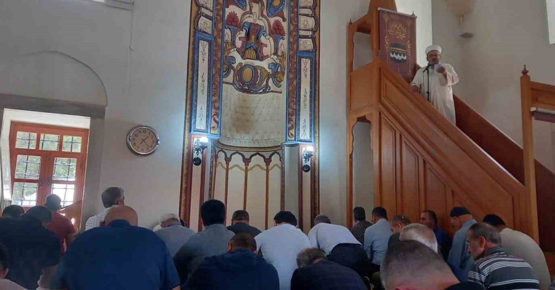 Diyanet’ten gençlere ‘evlenin’ ebeveynlere de ‘evlilikleri zorlaştırmayın’ çağrısı Diyanet İşleri Başkanlığı, evlilik yaşının ve gösteriş ve şatafat nedeniyle
