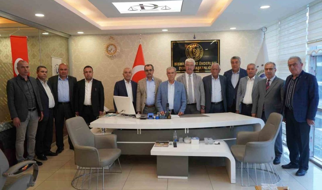 Diyarbakır’da kanaat önderlerinden ‘Terörsüz Türkiye’ sürecine destek Diyarbakır’da, Bismil Kanaat Önderleri Derneği, ‘Terörsüz Türkiye’ sürecinde PKK’nın silah