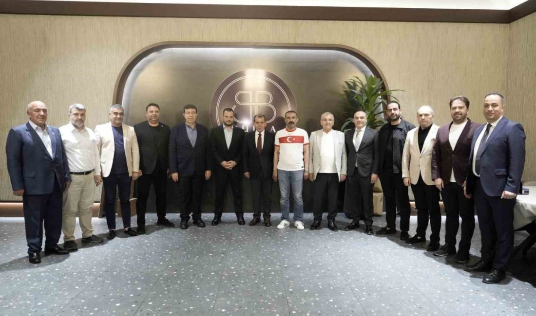 Dursun Özbek ve Ertuğrul Doğan dostluk yemeğinde bir araya geldi Ziraat Türkiye Kupası finali öncesi Galatasaray Başkanı Dursun Özbek ile