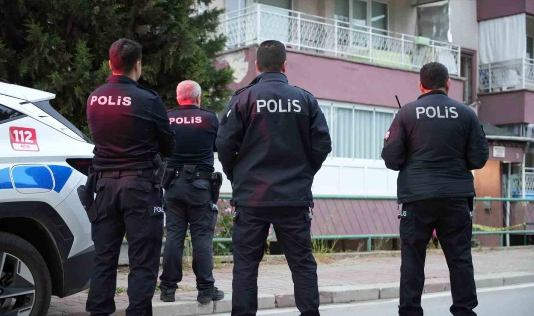 Edirne’de evinin penceresinden düşen yaşlı adam öldü Edirne’de oturduğu evinin penceresinden düşen 94 yaşındaki yaşlı adam hayatını
