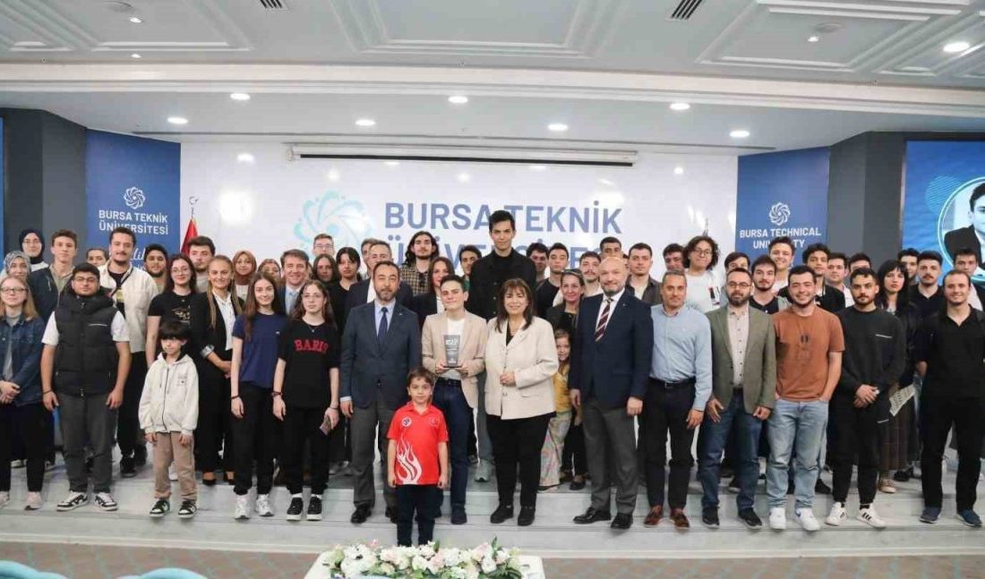 Ediz Gürel: “Hedefim dünya şampiyonu olmak” Bursa Teknik Üniversitesi Konuşmaları’nın 38’nci bölüm konuğu, A Milli Satranç
