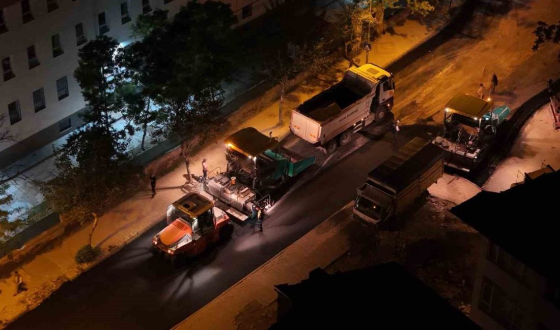 Elazığ Belediyesinden hummalı asfalt mesaisi: 50 araç, 40 personel gece gündüz sahada Elazığ Belediyesi Fen İşleri Müdürlüğü ekipleri, kent genelinde eş zamanlı