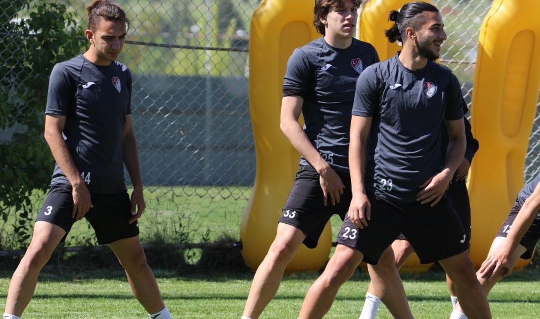 Elazığspor’da çalışmalara 1 günlük ara Nesine 2. Lig Play-Off 3. turundaki rakibini bekleyen Çimentaş Elazığspor,