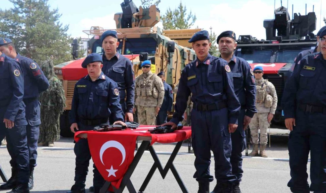 Sivas İl Jandarma Komutanlığı tarafından düzenlenen temsili askerlik töreninde, 9